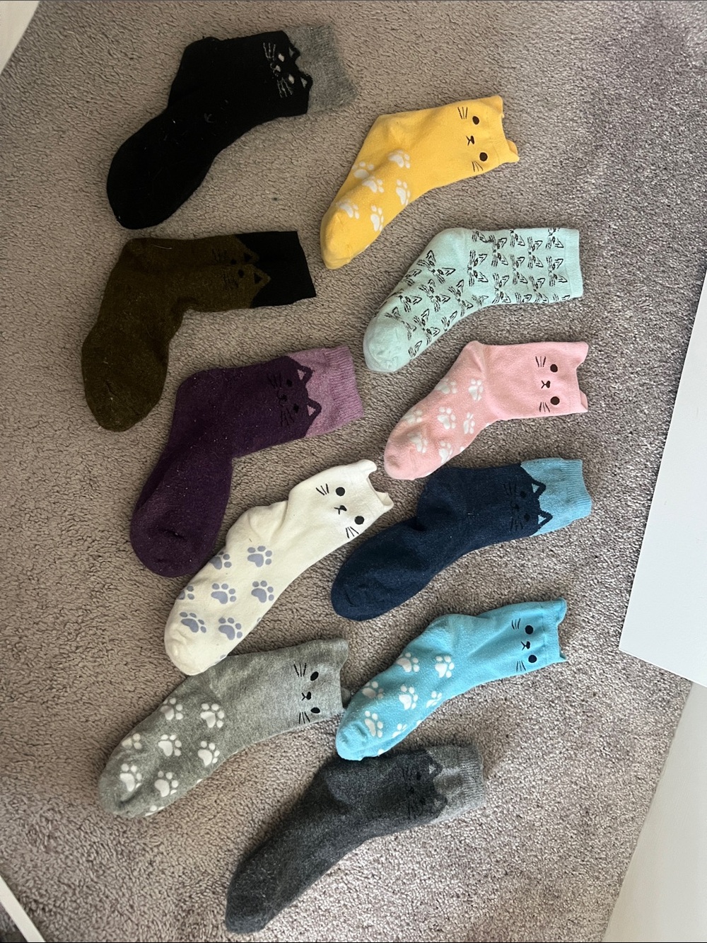 Lot of 11 Pairs of Cat Socks
